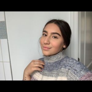 Meet your Posher, Alexandra